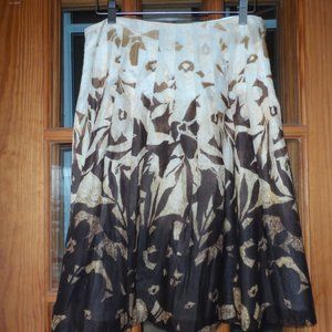 NWT Jones New York Signature Pleated Cream/Brown Skirt - Size 10